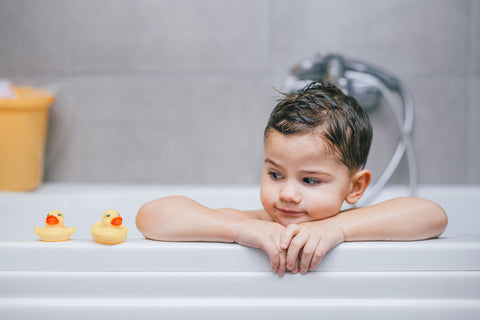 Our Favorite Bath Toys (+ Tips to Keep Them Clean!) image