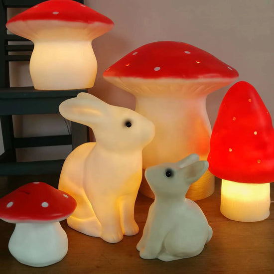 Small Mushroom LED Lamp/Nightlight, Red
