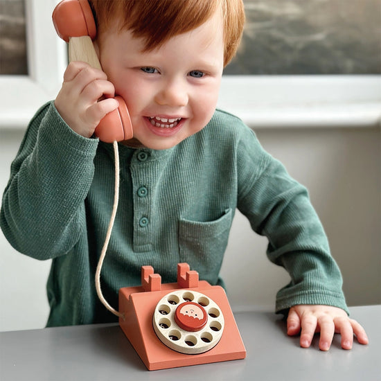 Toy Telephone