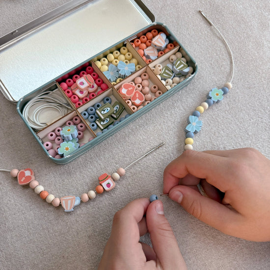 Tiny Trinkets Bracelet Beading Kit